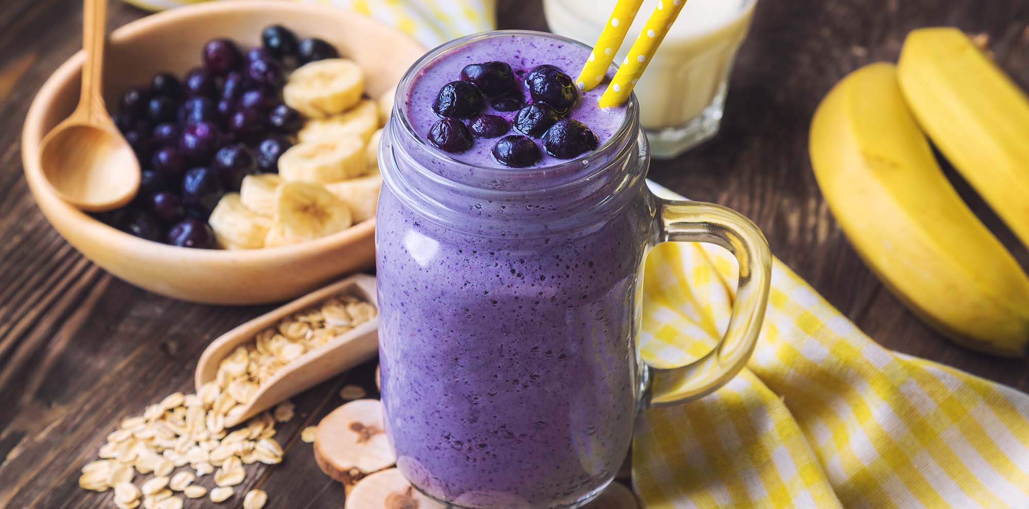 BLUEBERRY AND BANANA SMOOTHIE