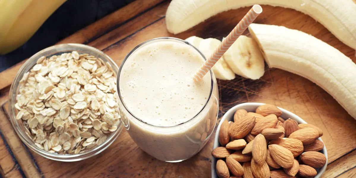 BANANA AND ALMOND BUTTER SMOOTHIE