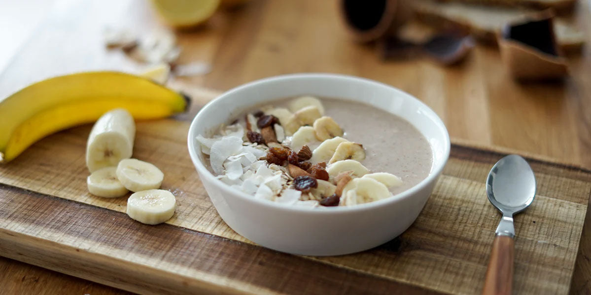 PEANUT BUTTER AND BANANA SMOOTHIE BOWL
