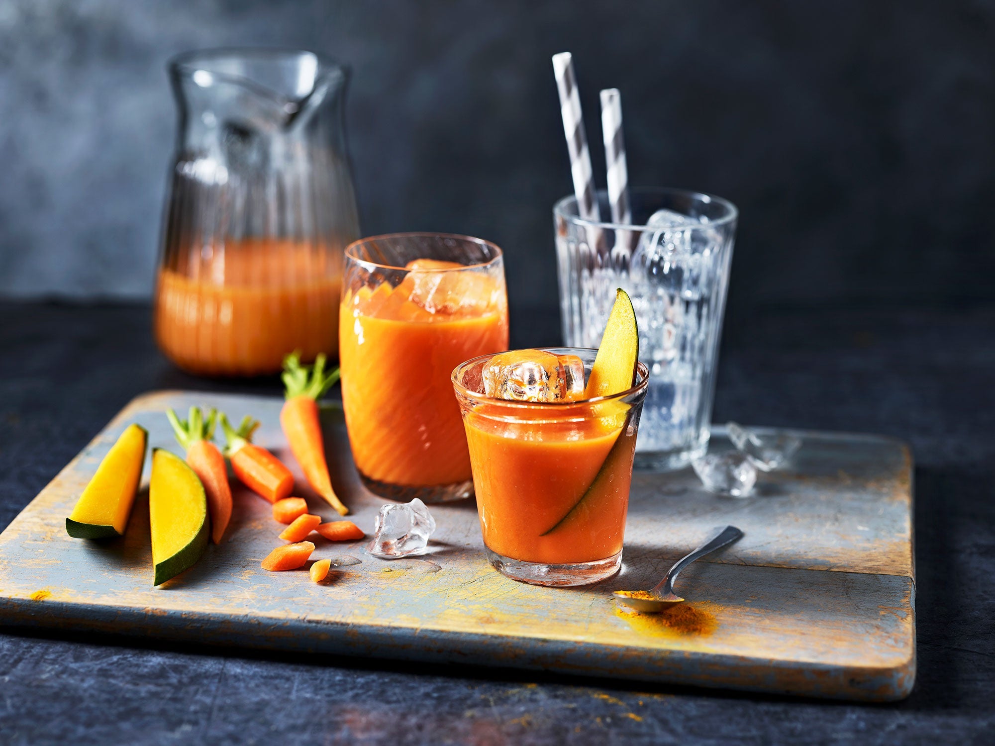 DETOX AND ANTIOXIDANT CARROT SMOOTHIE