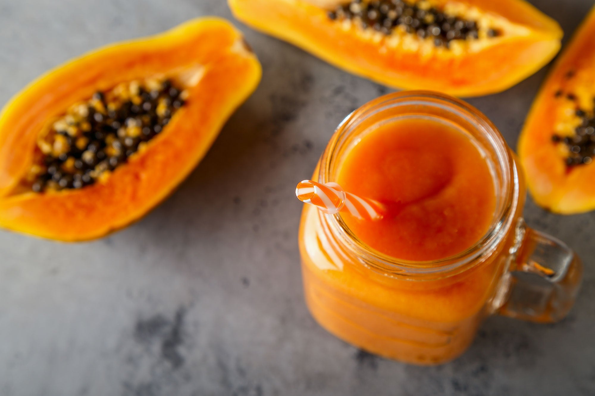 TROPICAL PAPAYA DETOX SMOOTHIE